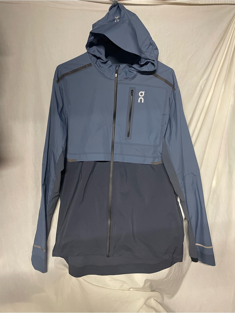 On Cloud Weather Jacket Men’s sz Large